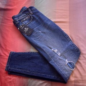 I am selling Prps dark wash jeans.